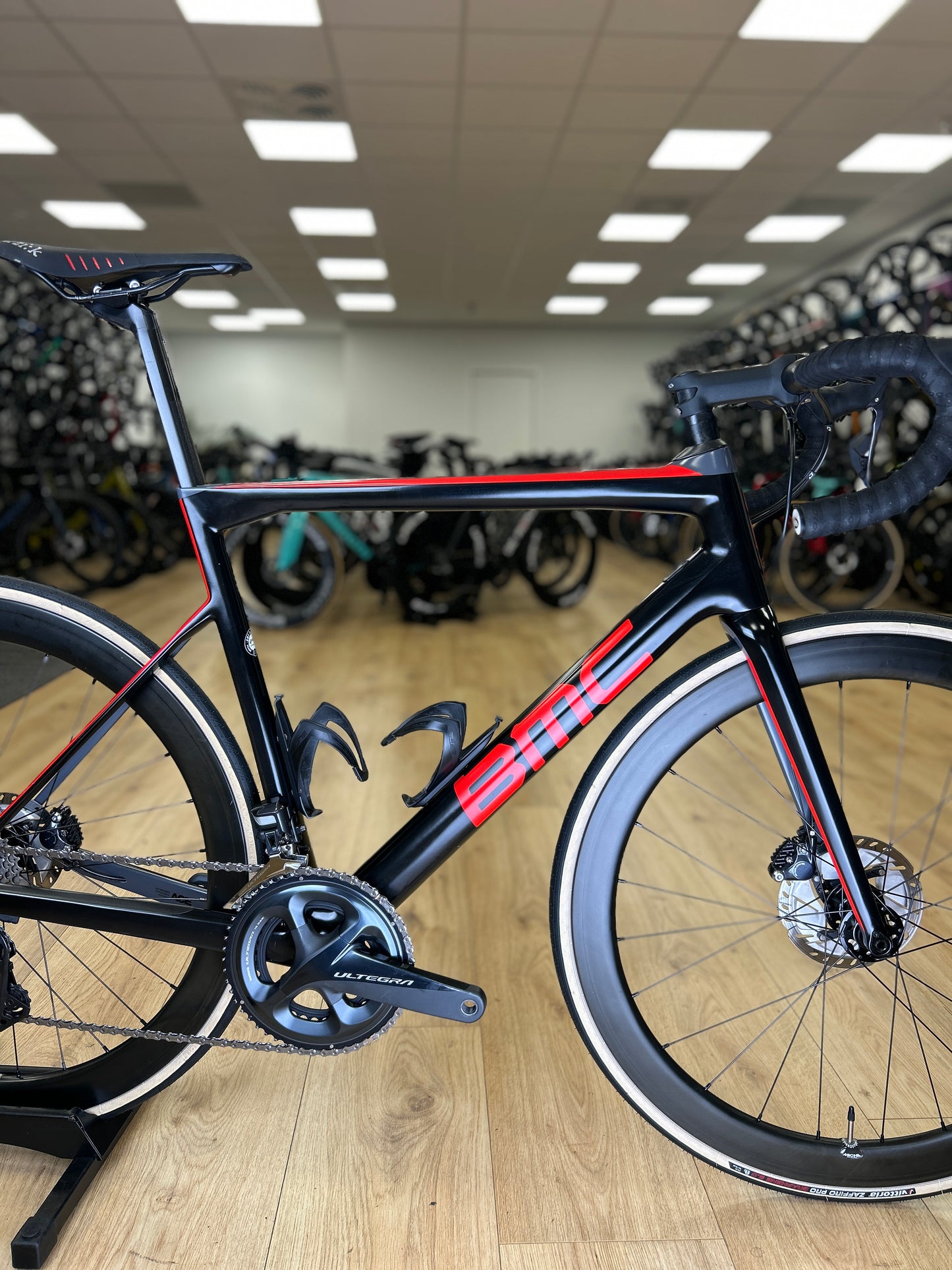 BMC Teammachine SLR02 Di2 Carbon Road Bike