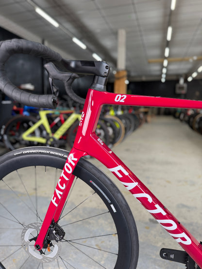 NIEUW Factor O2 VAM Di2 Carbon Racefiets