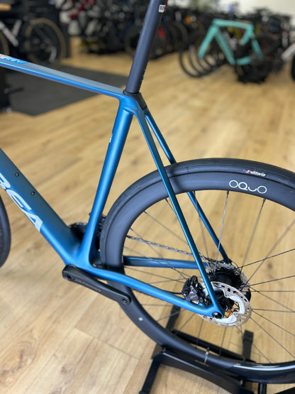 0km Showroom Model Orbea Orca M20iTEAM Di2 Carbon Racefiets