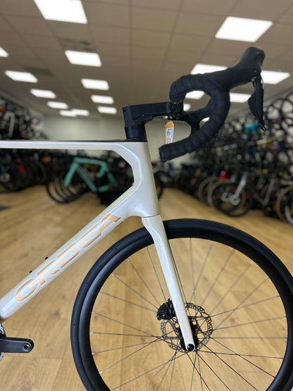 0km Showroom Model Orbea Orca M30iTEAM Di2 Carbon Racefiets