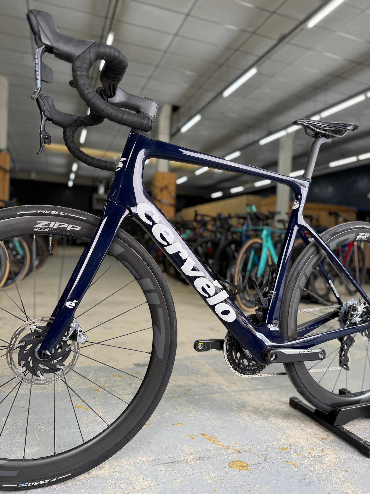 Cervélo Caledonia-5 Red eTap Carbon Road Bike