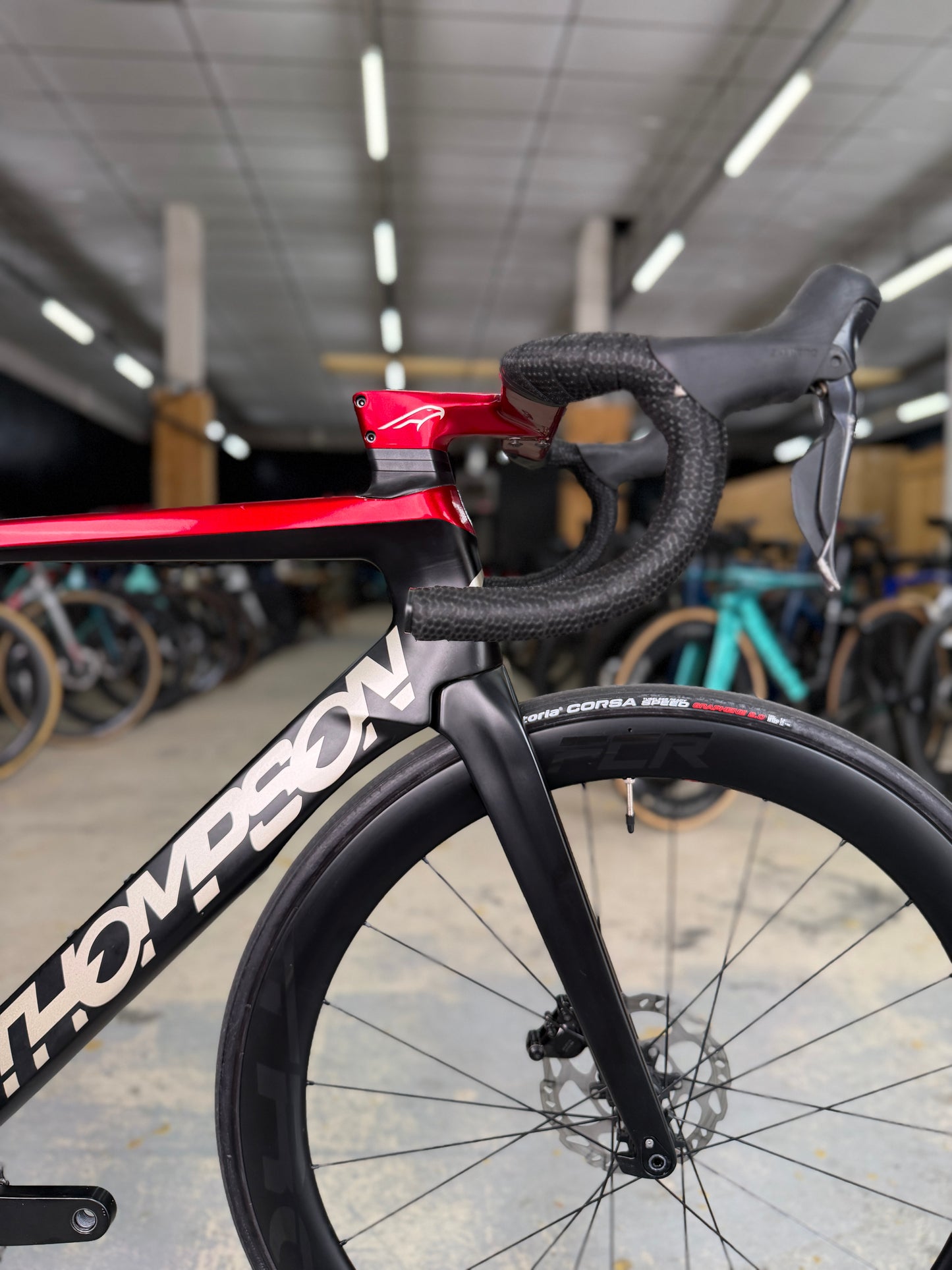 Thompson Falcon Di2 Carbon Racefiets