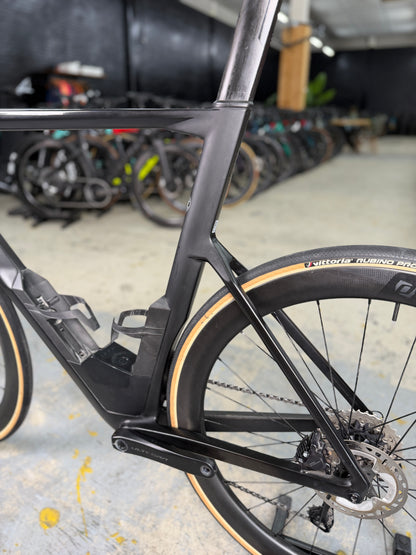 BMC Timemachine ROAD 01 Di2 Carbon Racefiets