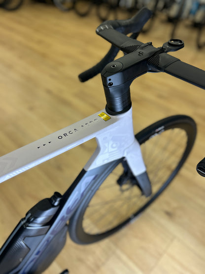 0km Showroom Model Orbea Orca Aero M30iLTD Di2 Carbon Racefiets