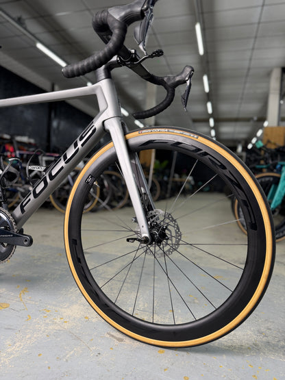 Focus Izalco Max 9.7 Di2 Carbon Racefiets