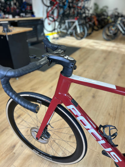 Focus Izalco Max 9.8 Di2 Carbon Racefiets