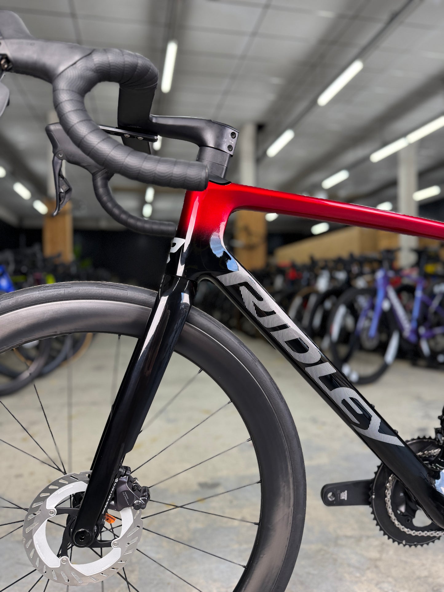 NIEUW Ridley Falcn Di2 Carbon Racefiets