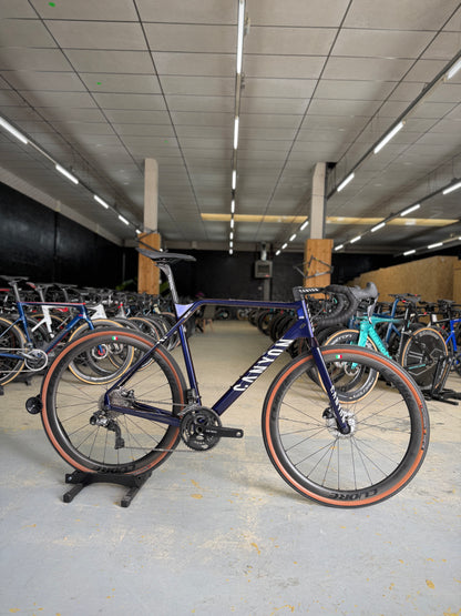 Canyon Inflite CFR Di2 Carbon Race Bike