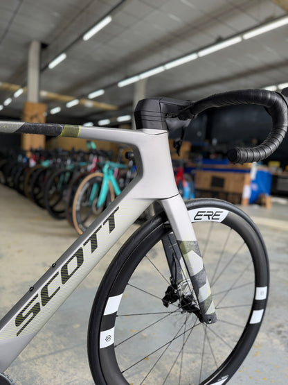 Showroom Model Scott Foil RC30 AXS Carbon Racefiets