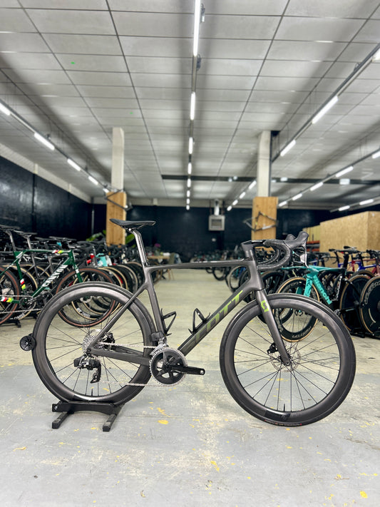 Scott Addict RC30 AXS Carbon Road Bike