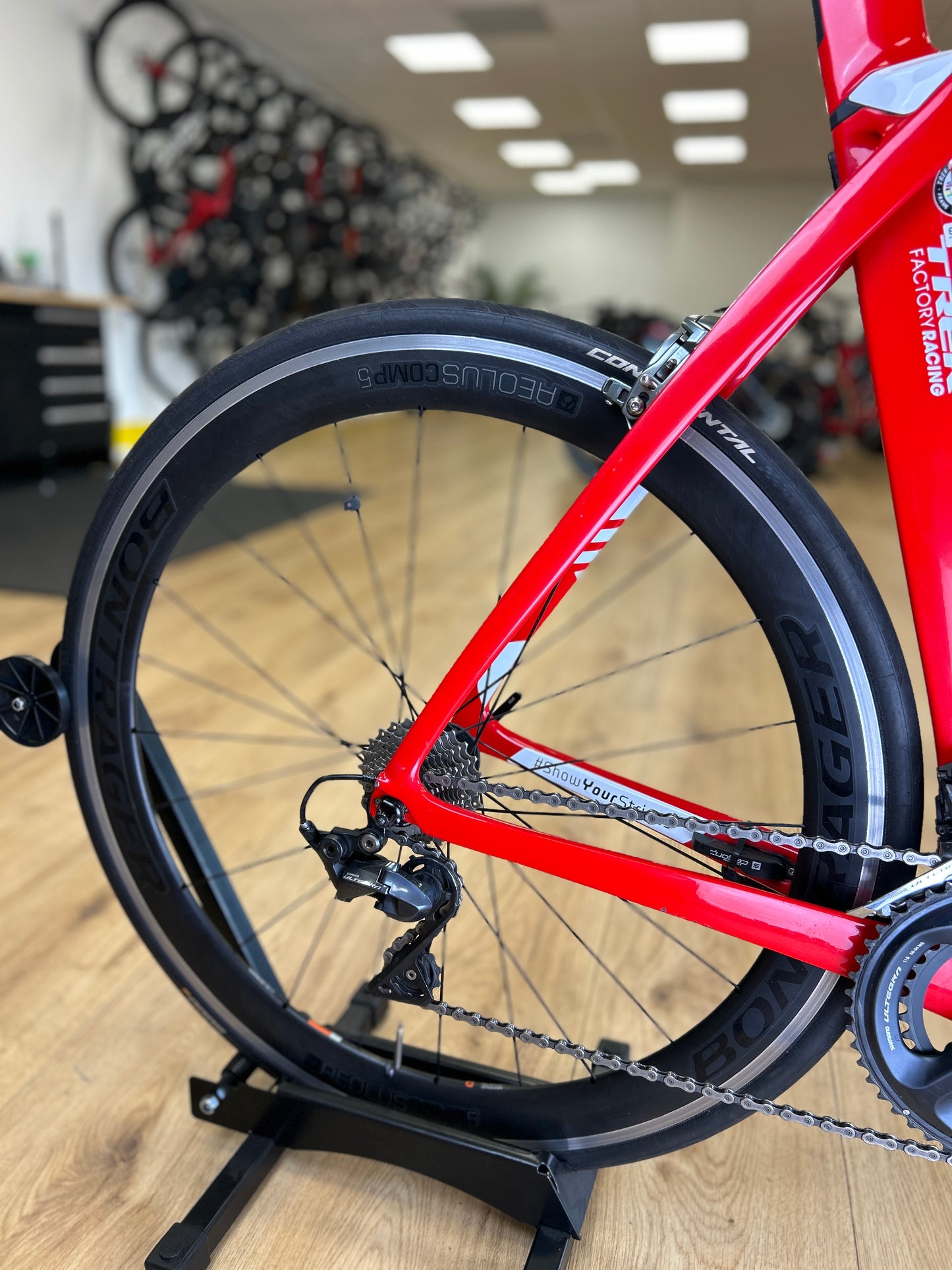 Trek Madone SL6 Segafredo Carbon Racefiets