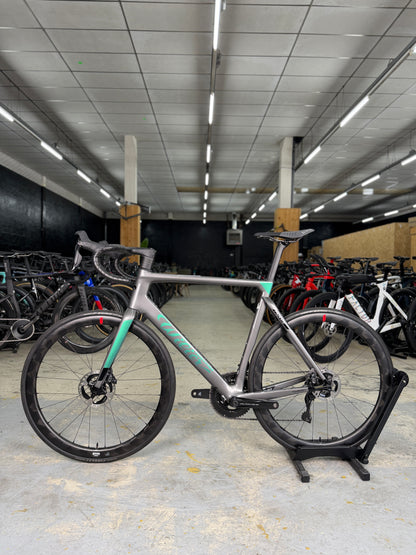 1000km Wilier Filante SLR Dura Ace Di2 Carbon Racefiets