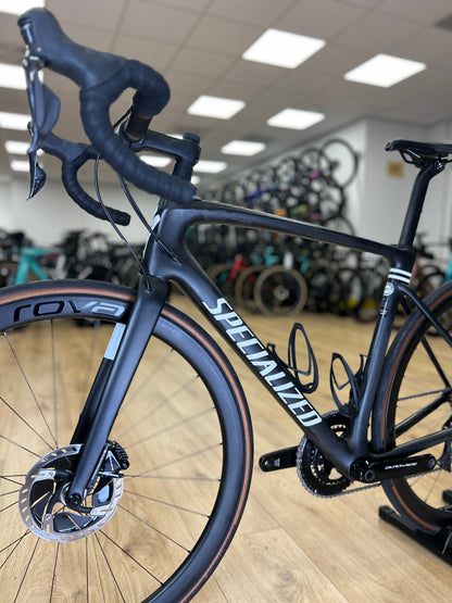 Specialized Roubaix Expert Di2 Carbon Road Bike