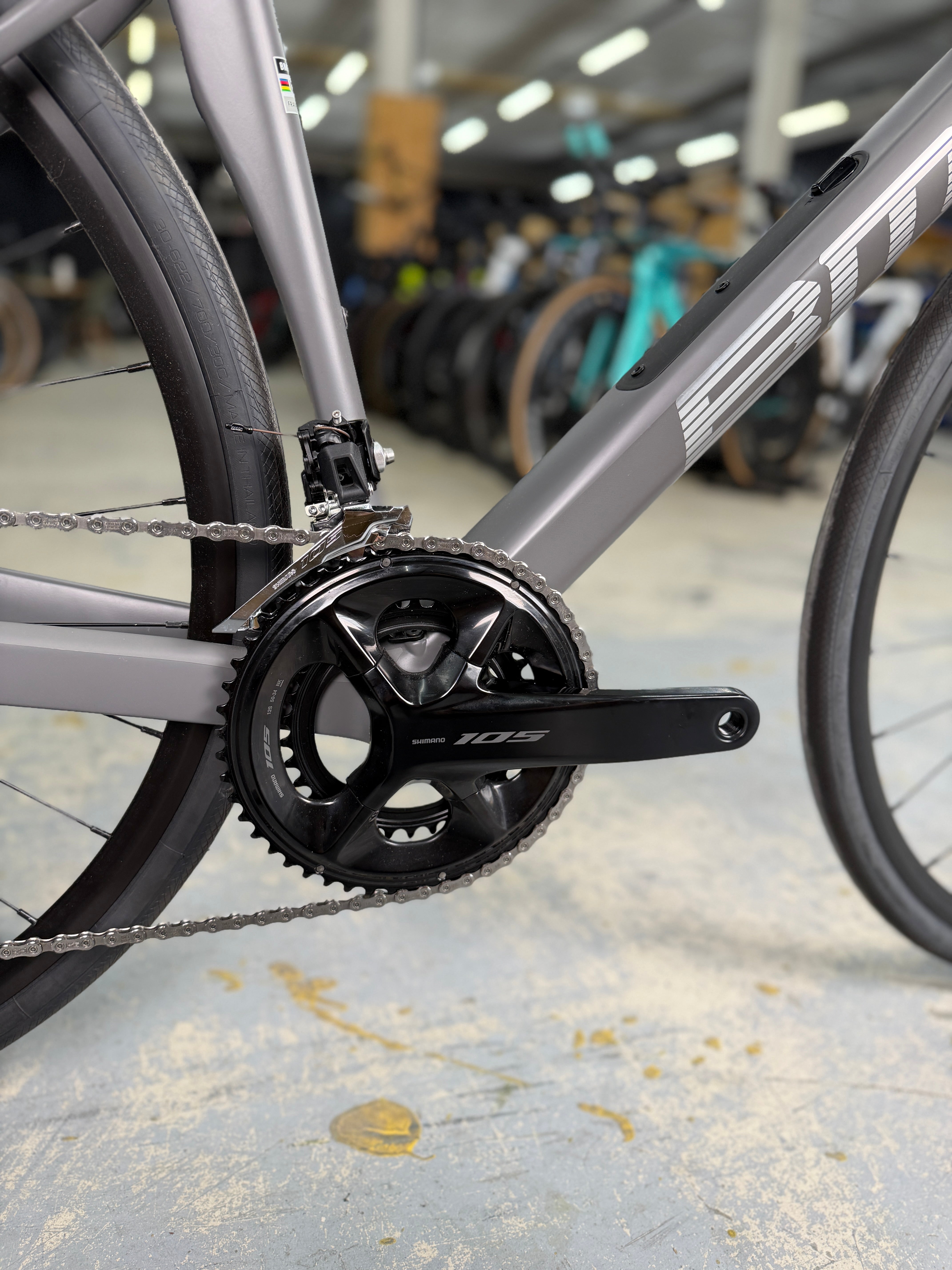 NIEUW BMC Roadmachine FIVE Carbon Racefiets – Racefiets013