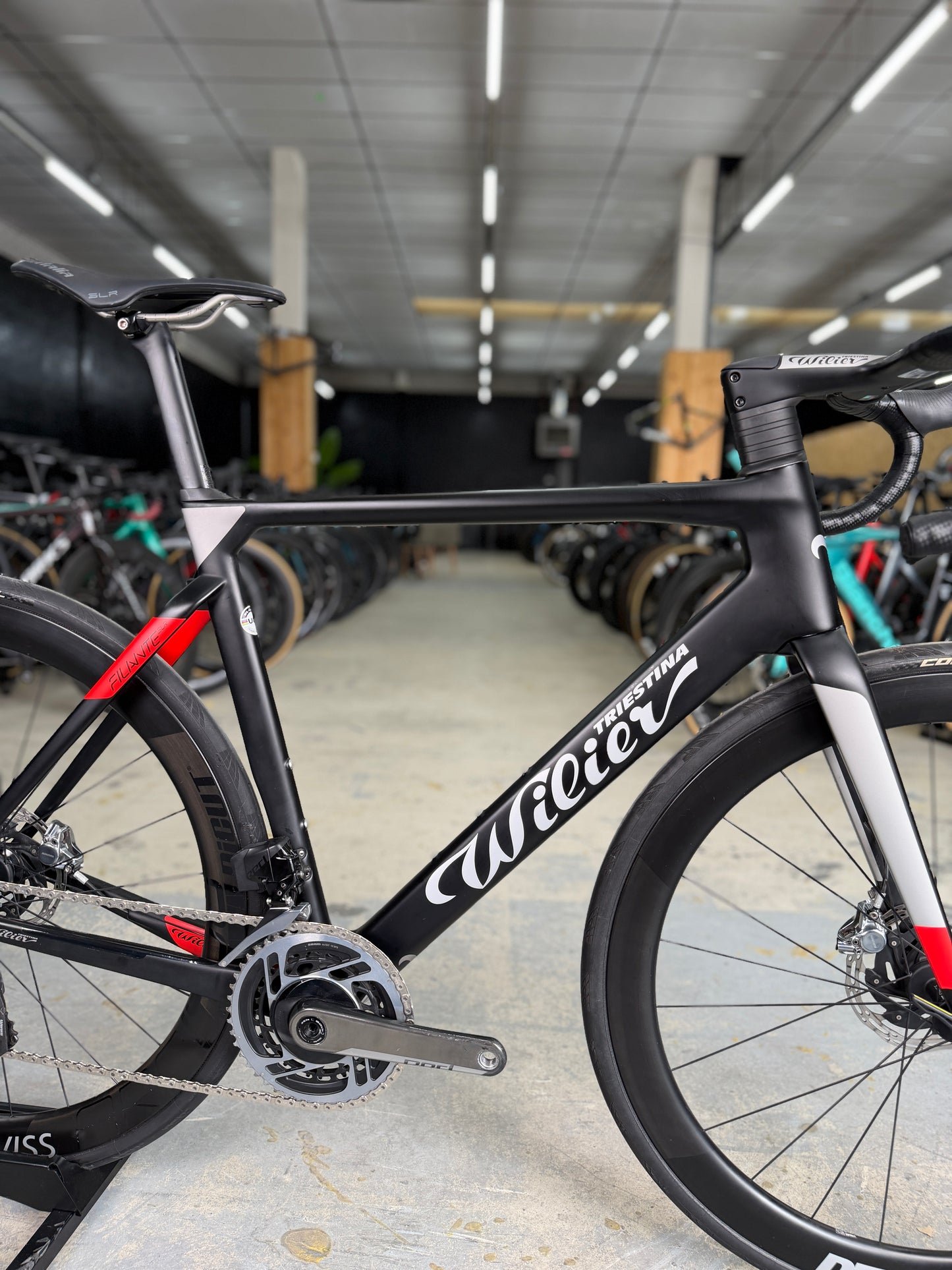 Wilier Filante SLR eTap Carbon Racefiets