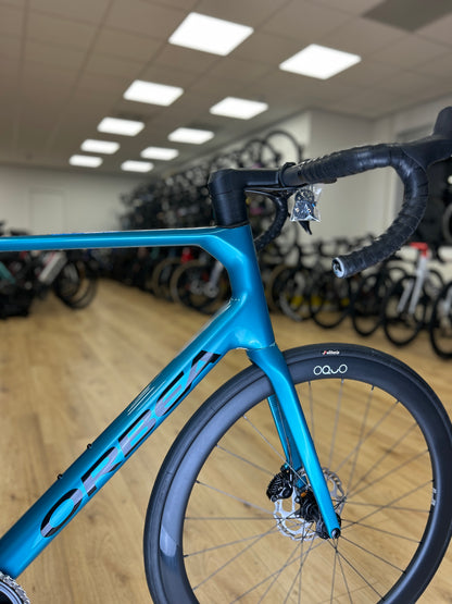 0km Showroom Model Orbea Orca M30iTEAM Di2 Carbon Racefiets