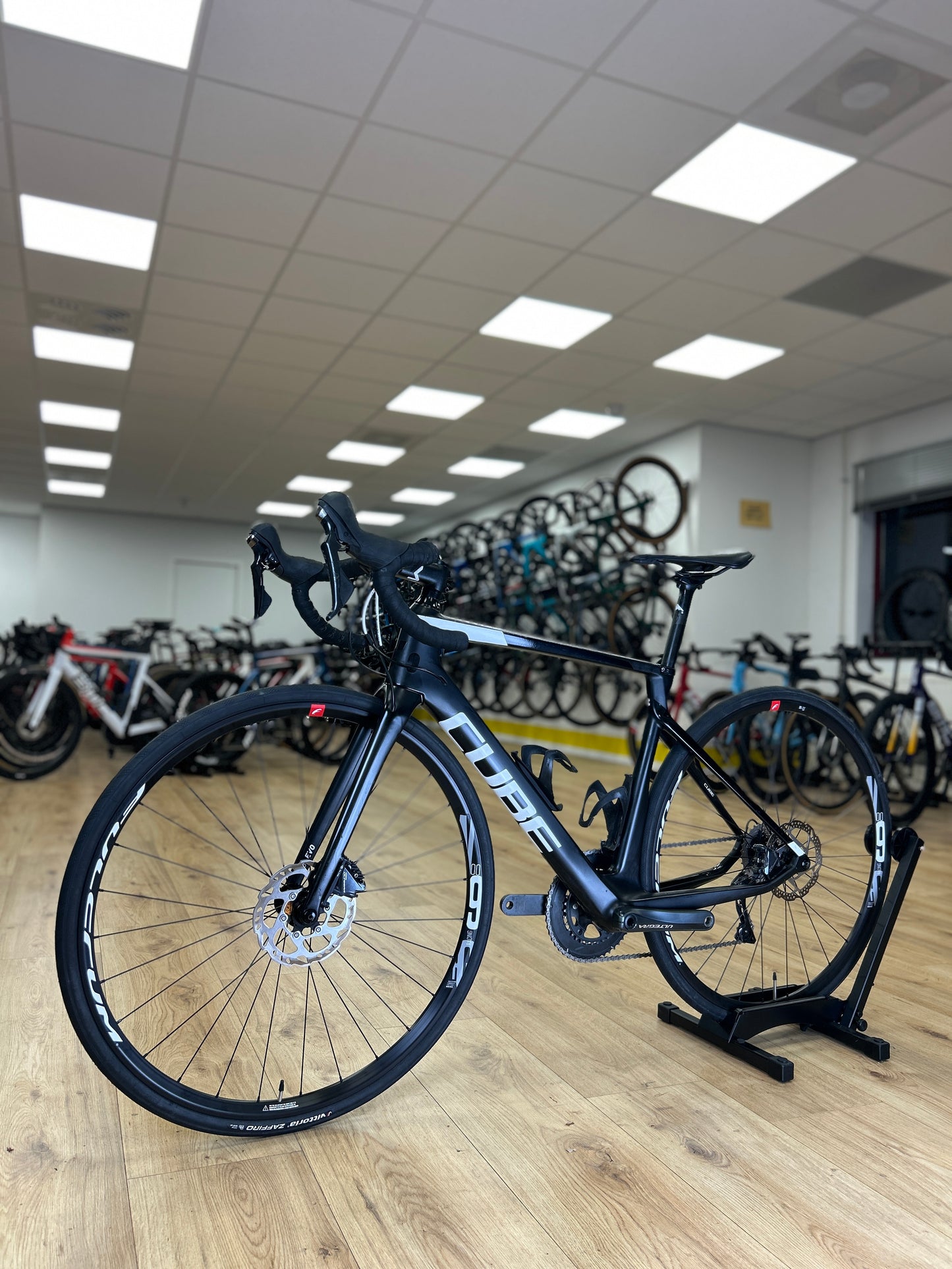 Cube Agree C:62 Race Carbon Racefiets