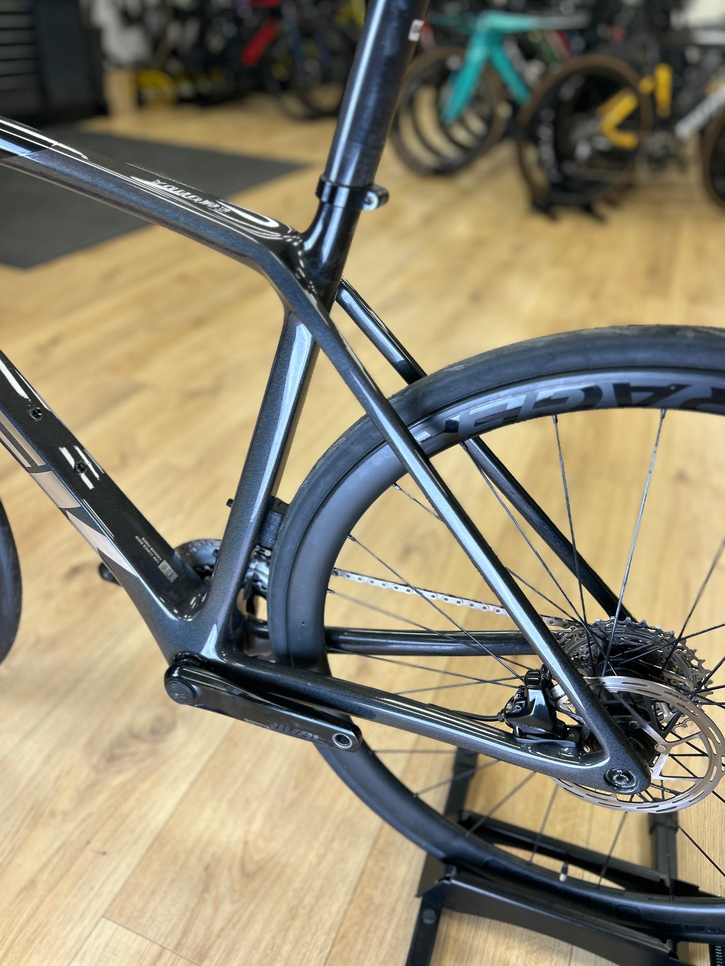 Trek Emonda SL6 AXS Carbon Road Bike