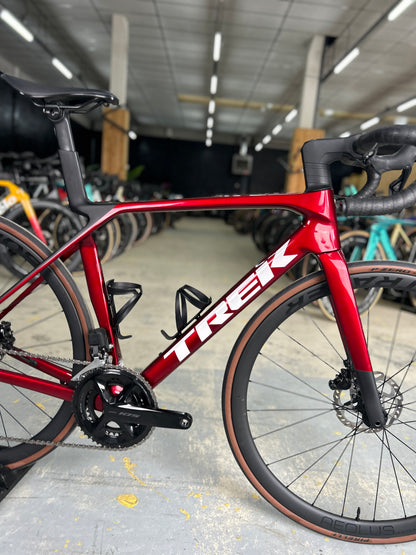 Trek Madone SL6 Di2 Carbon Road Bike