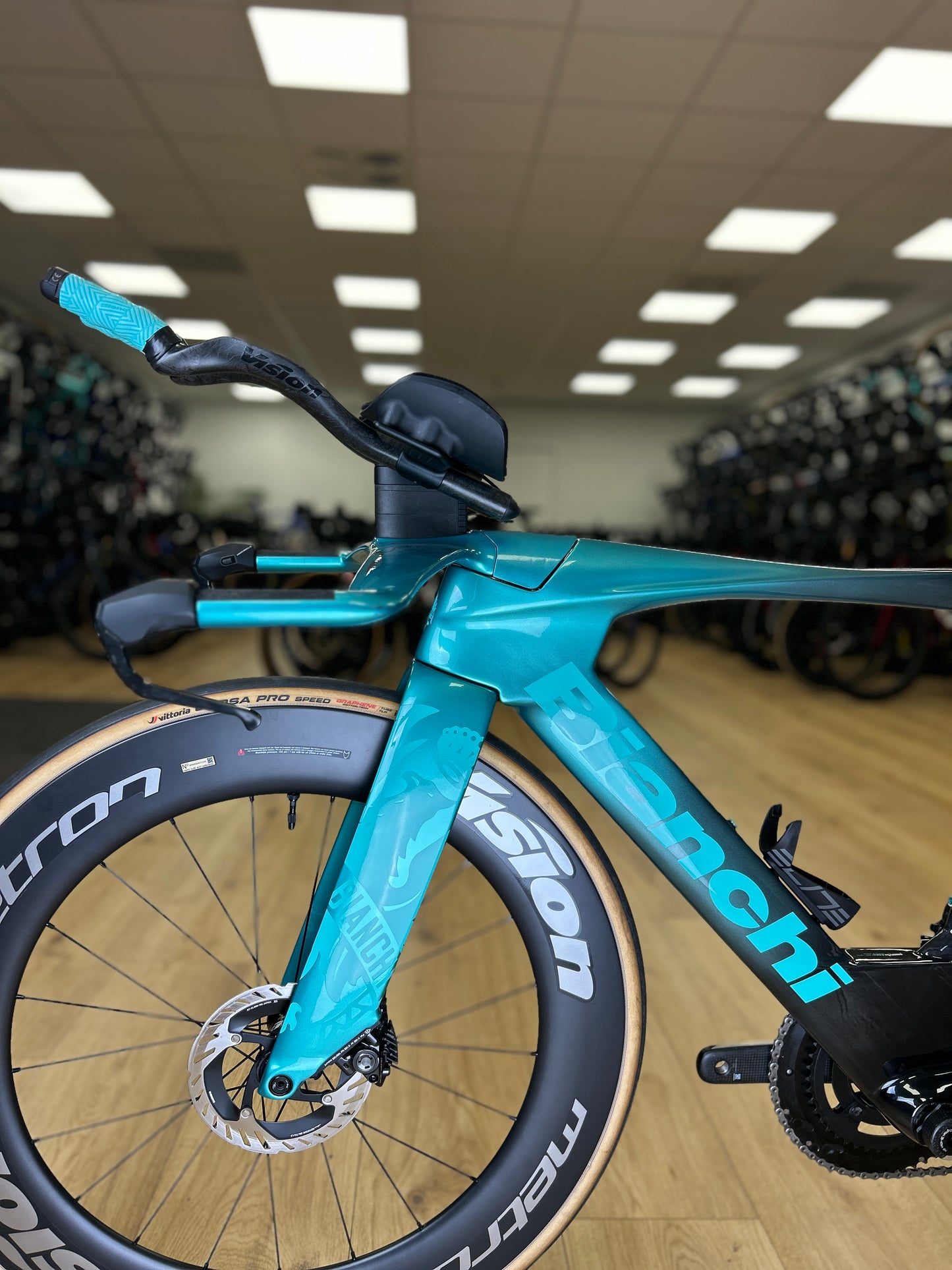 Bianchi Aquila RC Disc Di2 Carbon TT