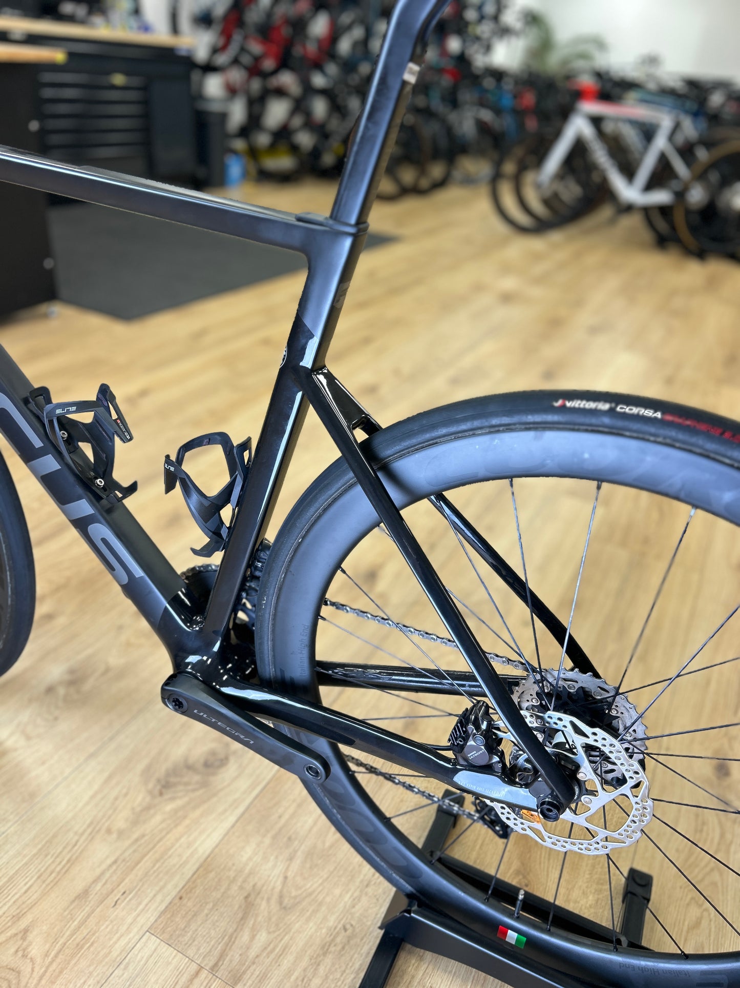 Focus Izalco Max 9.8 Di2 Carbon Racefiets