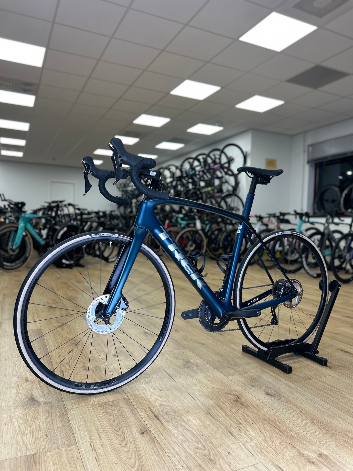 Trek Domane SL6 Disc Carbon Road Bike