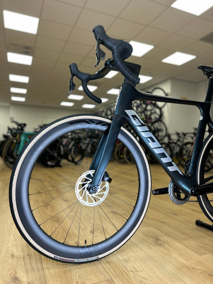 Giant Propel Advanced 1 AXS Carbon Road Bike