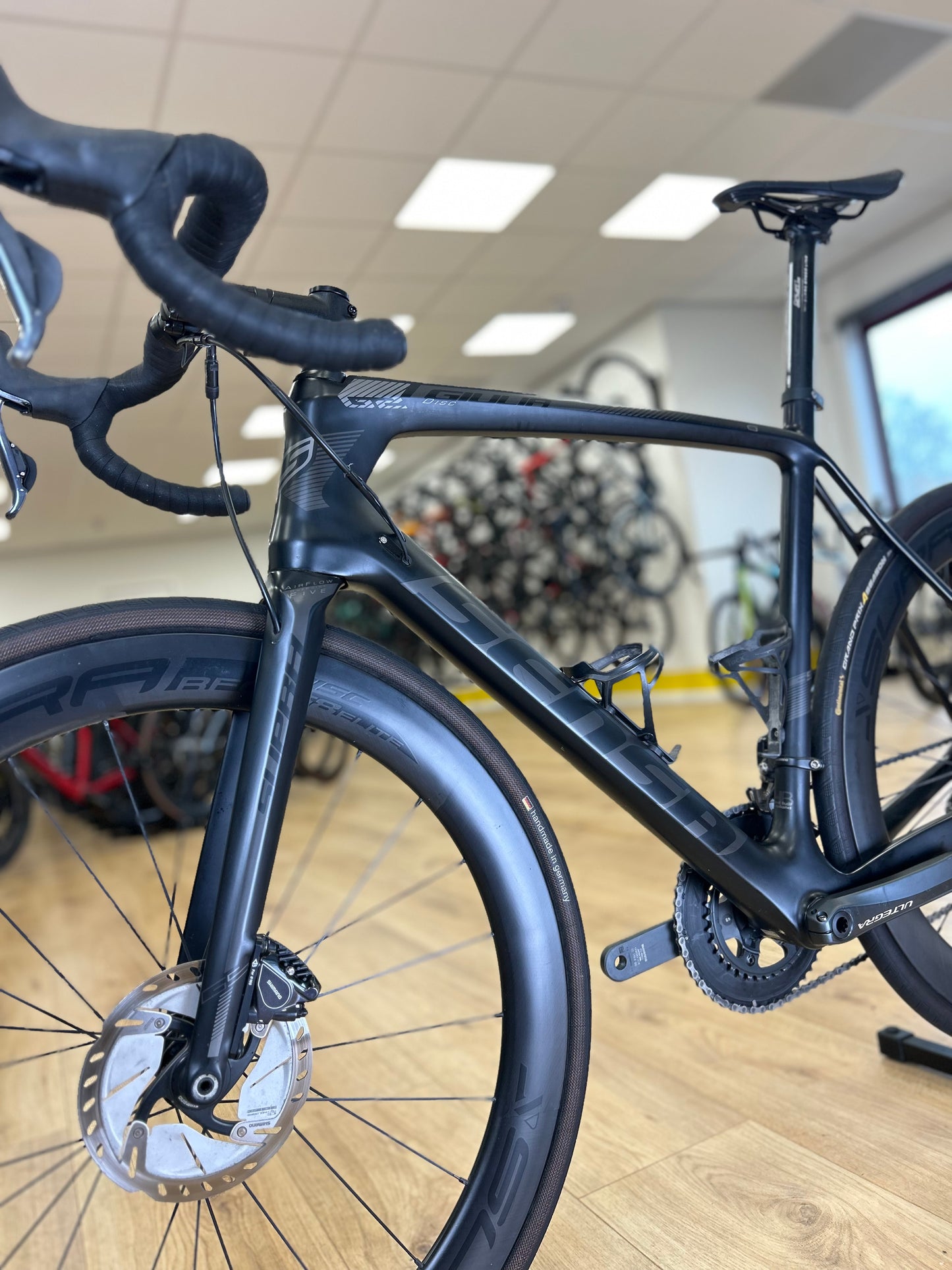 Sensa Giulia Di2 Ultegra Carbon Disc Racefiets