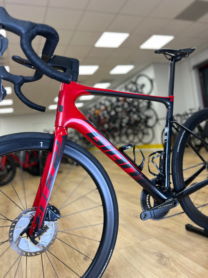 Giant Defy Pro 1 Di2 Ultegra Carbon Disc Racefiets