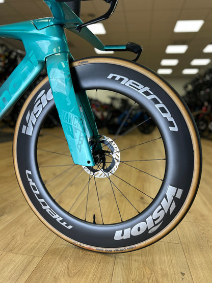 Bianchi Aquila RC Disc Di2 Carbon Racefiets