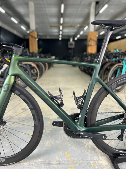 Scott Addict RC15 Di2 Carbon Road Bike