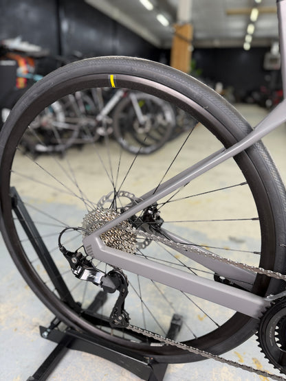 NIEUW BMC Roadmachine FIVE Carbon Racefiets
