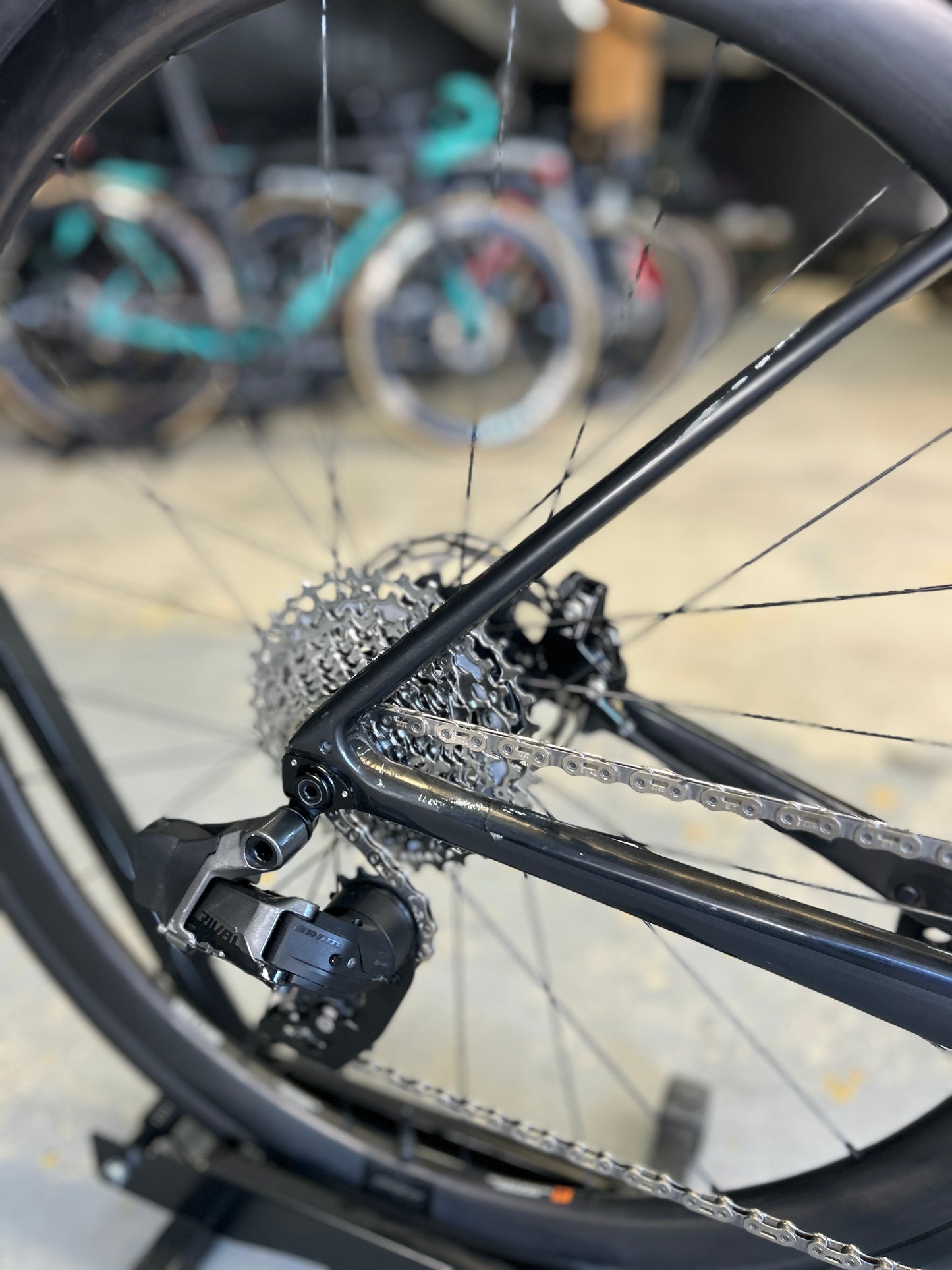 Giant Defy Advanced Pro AXS Carbon Racefiets