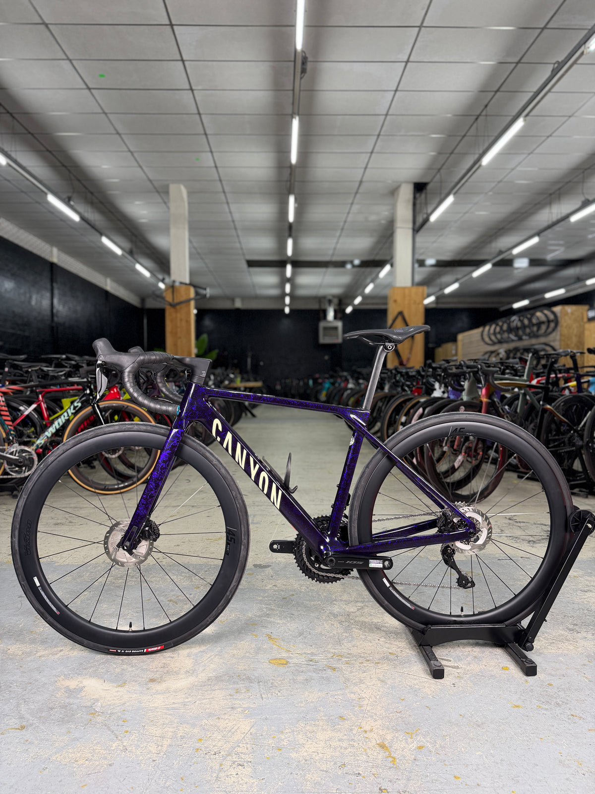 1000km Canyon Ultimate CF SLX Di2 Carbon Racefiets