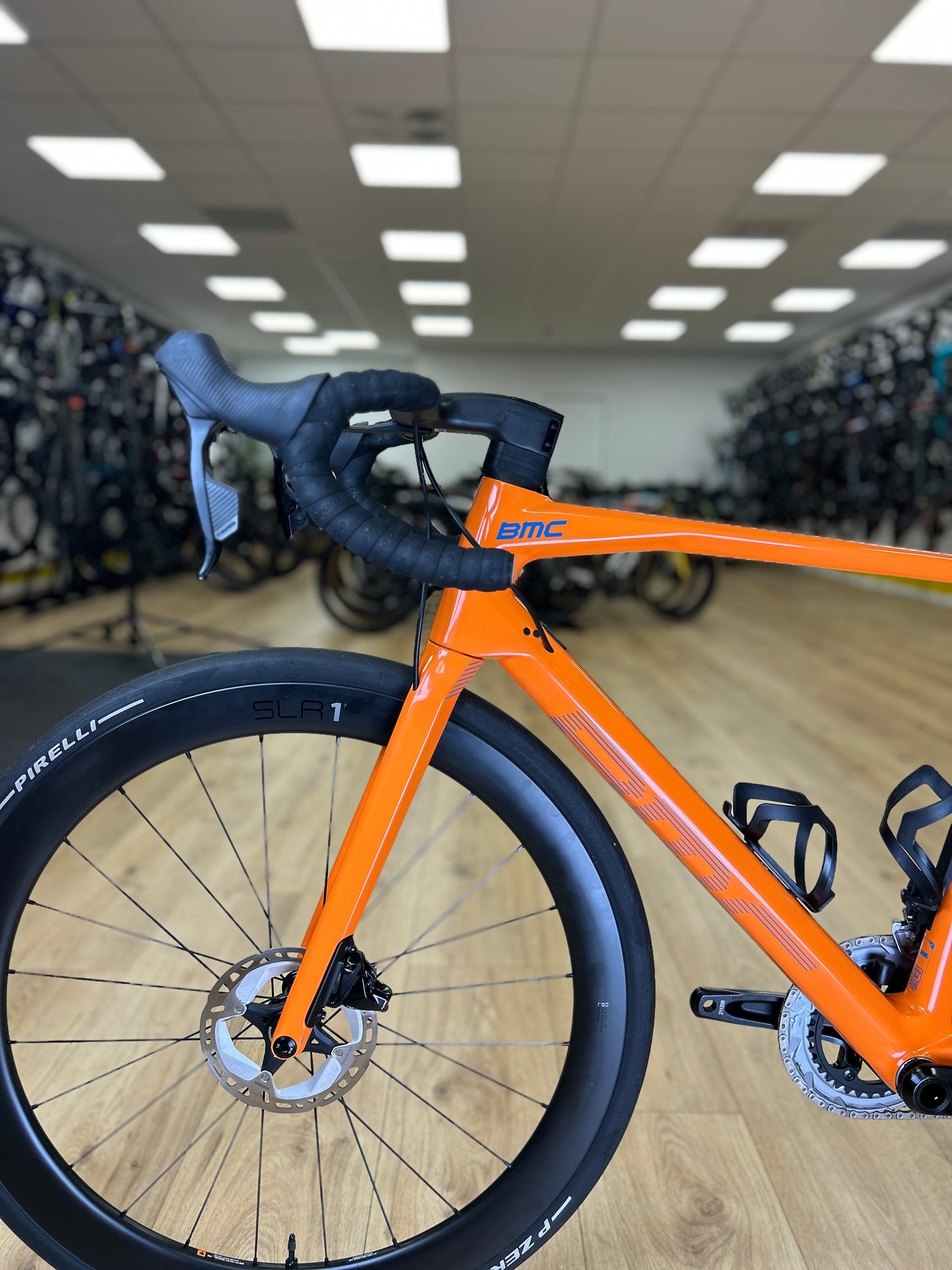 BMC RoadMachine One Carbon Racefiets