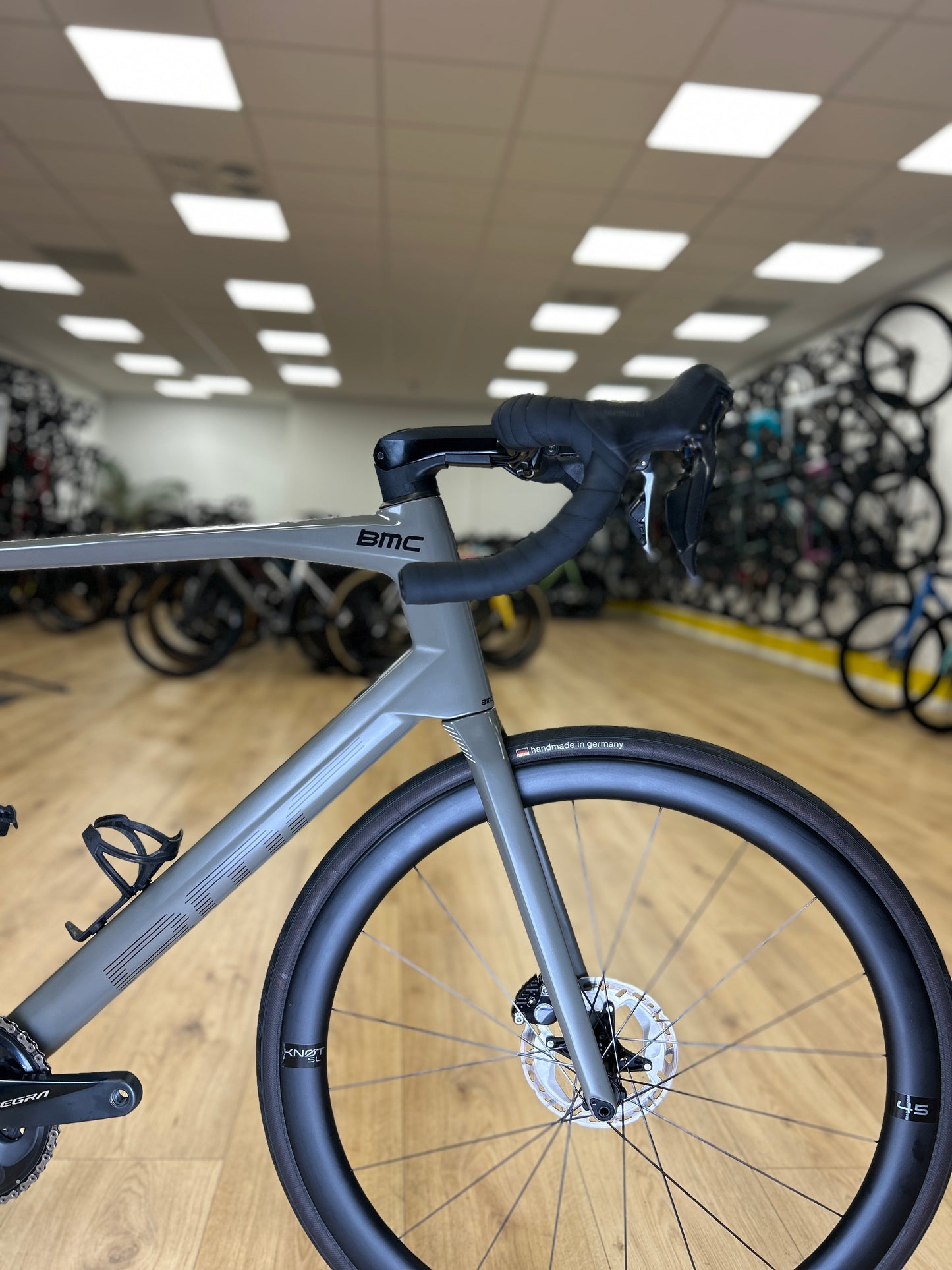 BMC Roadmachine 01 ONE Carbon Racefiets