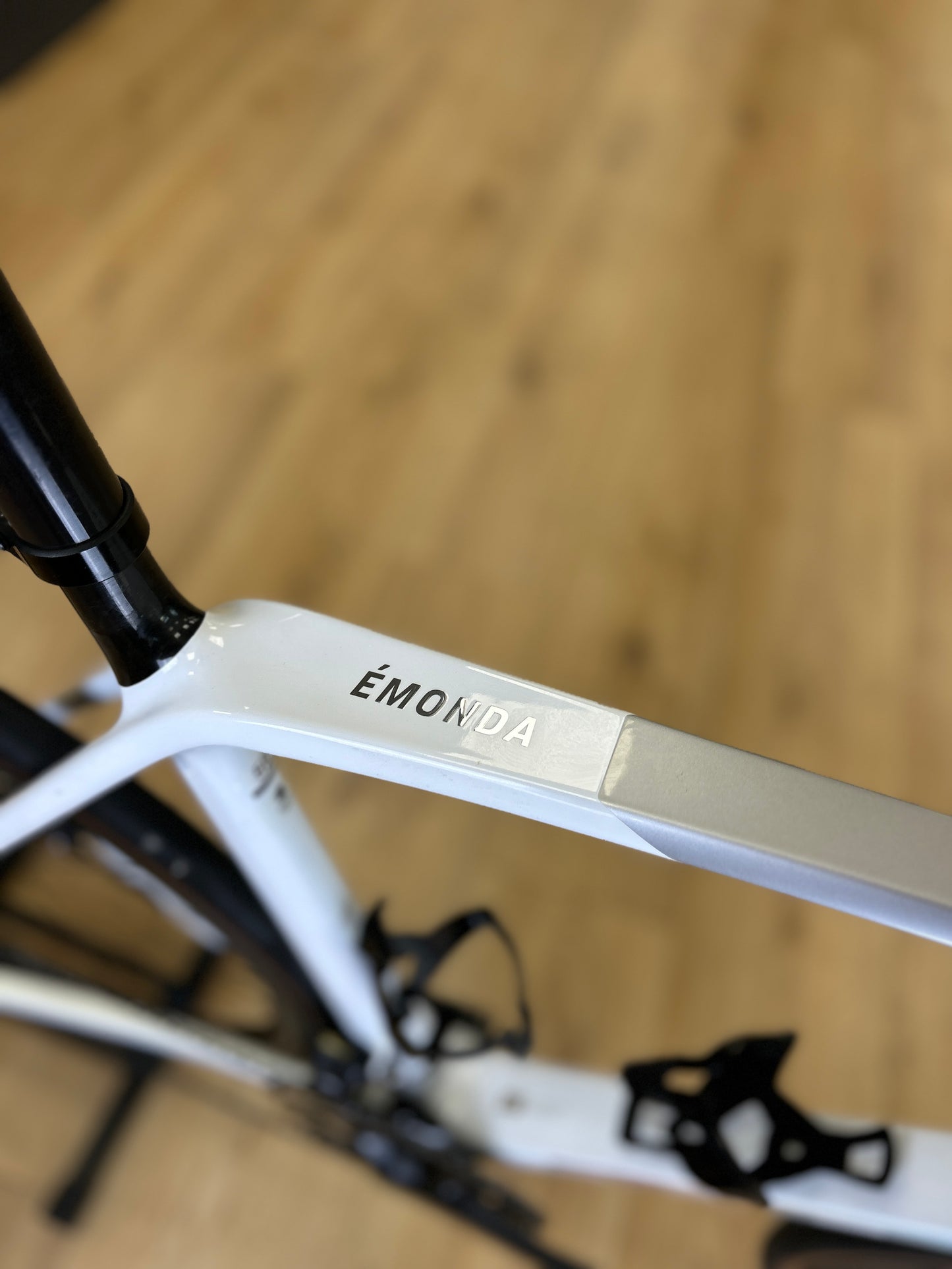 Trek Emonda SL7 Di2 Carbon Road Bike