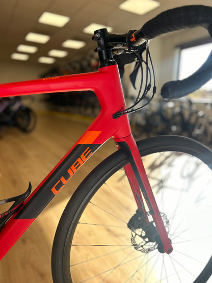 Cube Attain Carbon Ultegra Racefiets