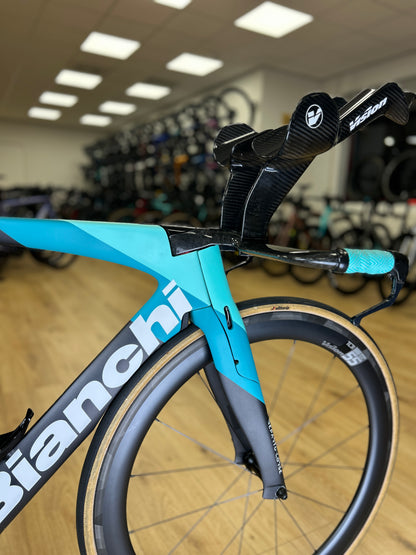 Bianchi Aquila CV Di2 Carbon Racefiets