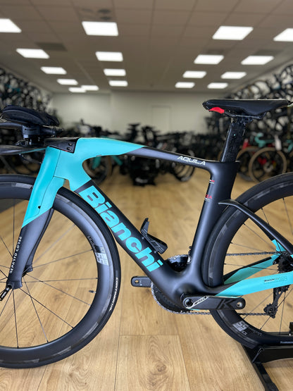 Bianchi Aquila CV Di2 Carbon Racefiets