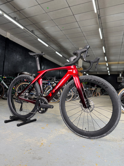 Trek Madone SLR7 Di2 Carbon Road Bike
