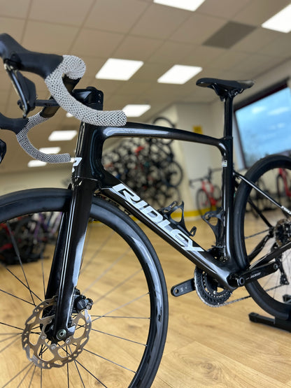 Ridley Noah Di2 Disc Full Carbon Racefiets