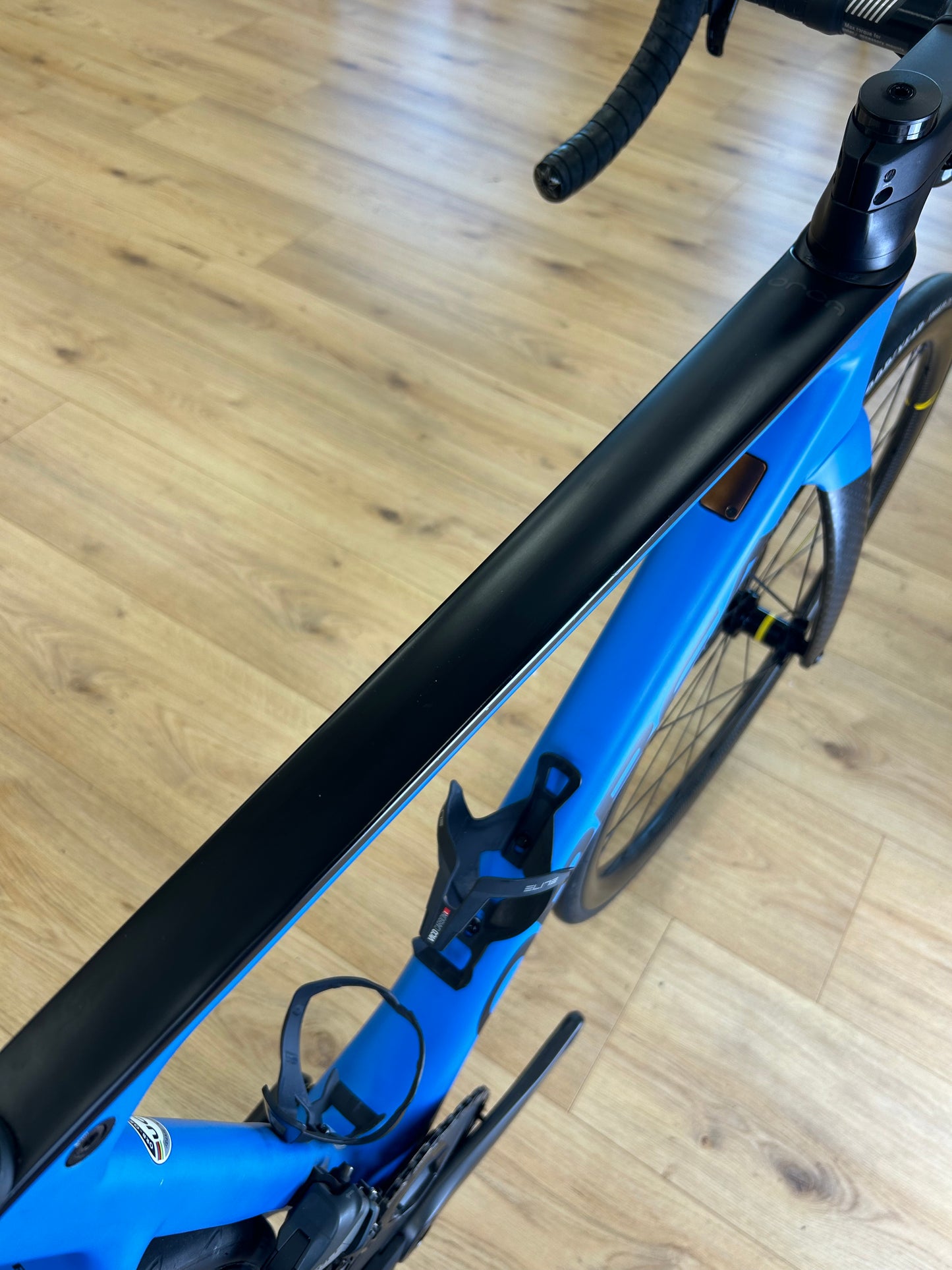 Orbea Orca M21 Full Carbon AXS disc Racefiets