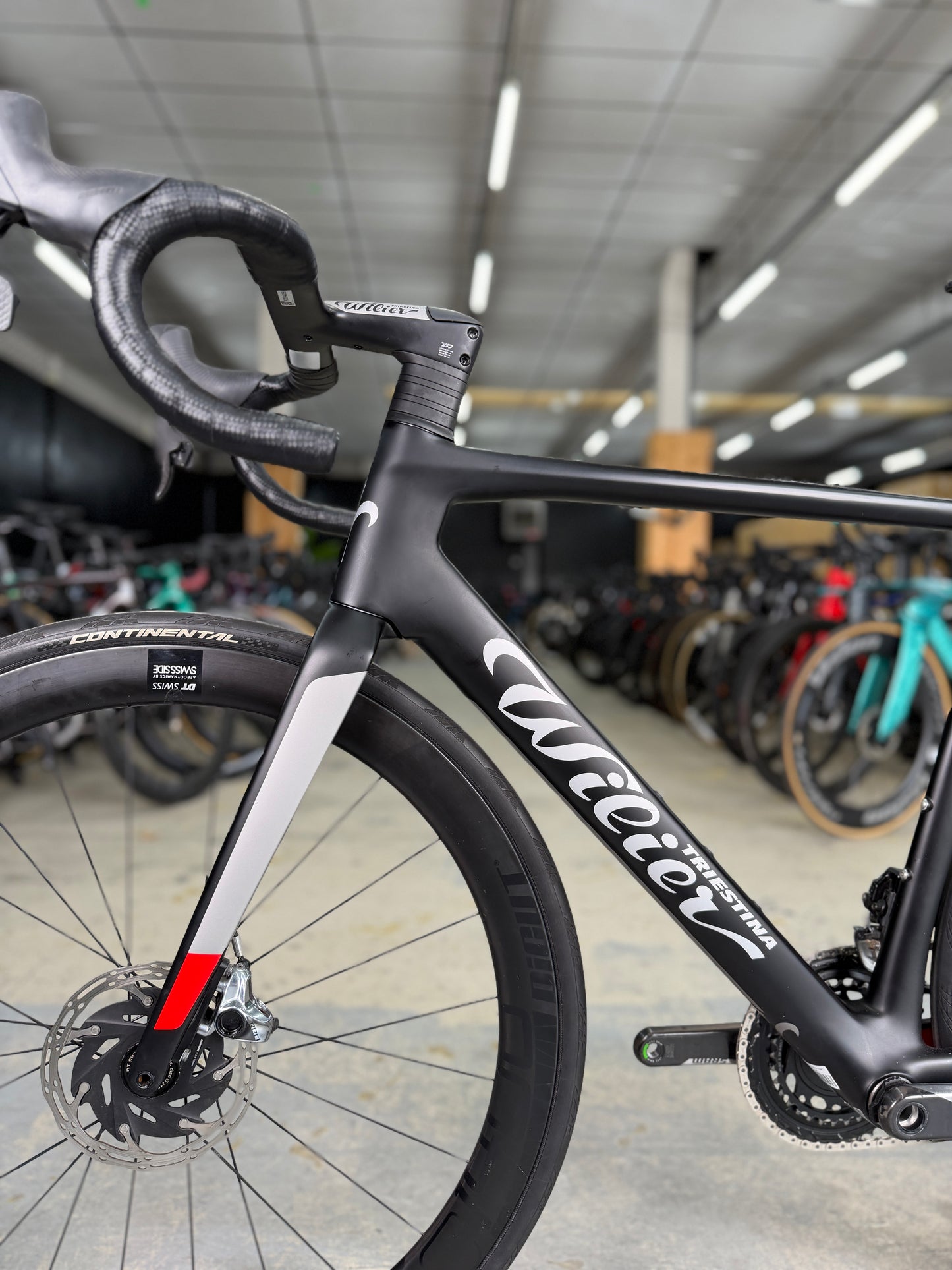 Wilier Filante SLR eTap Carbon Racefiets