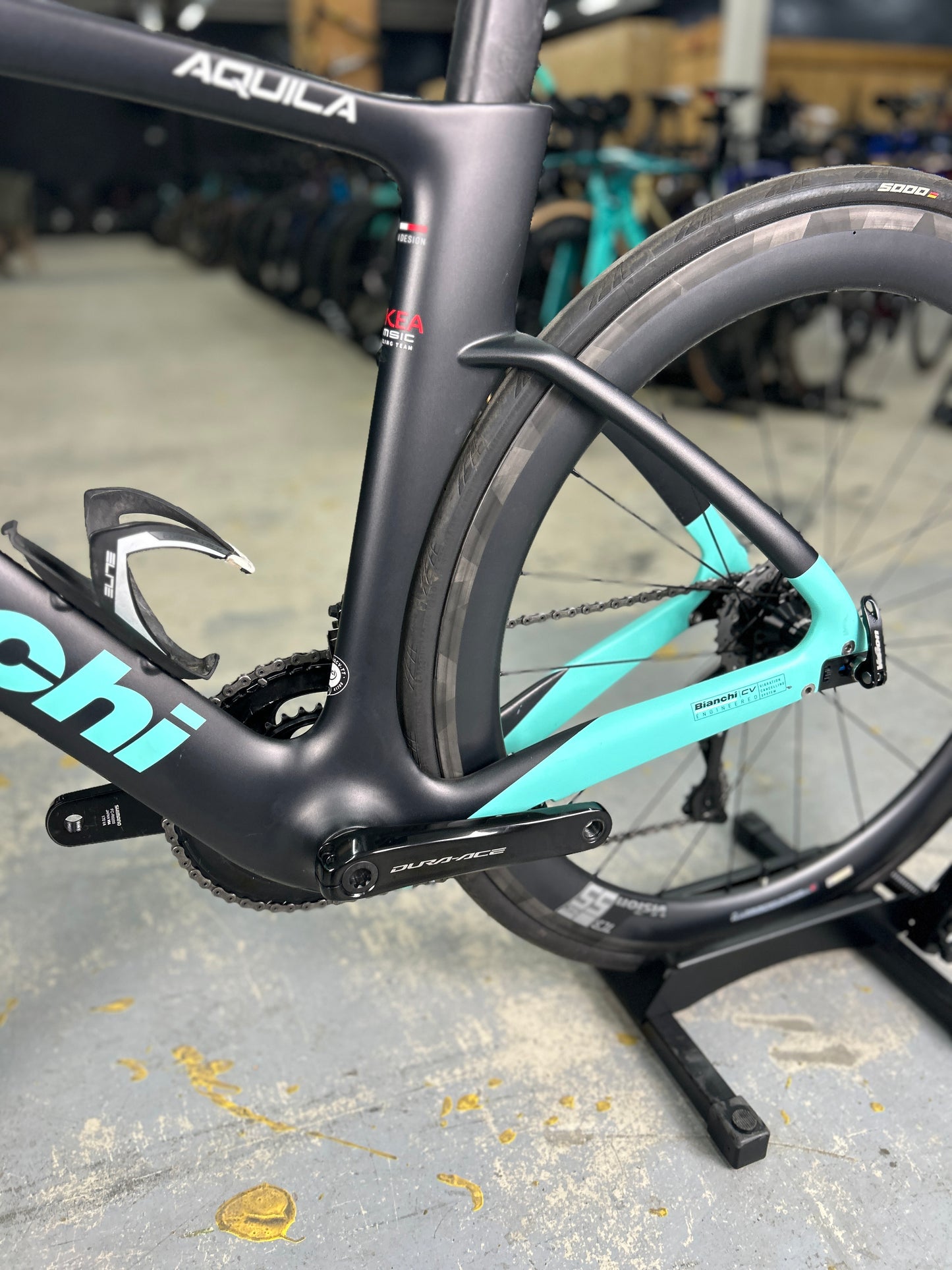 Bianchi Aquila CV Di2 Carbon Racefiets