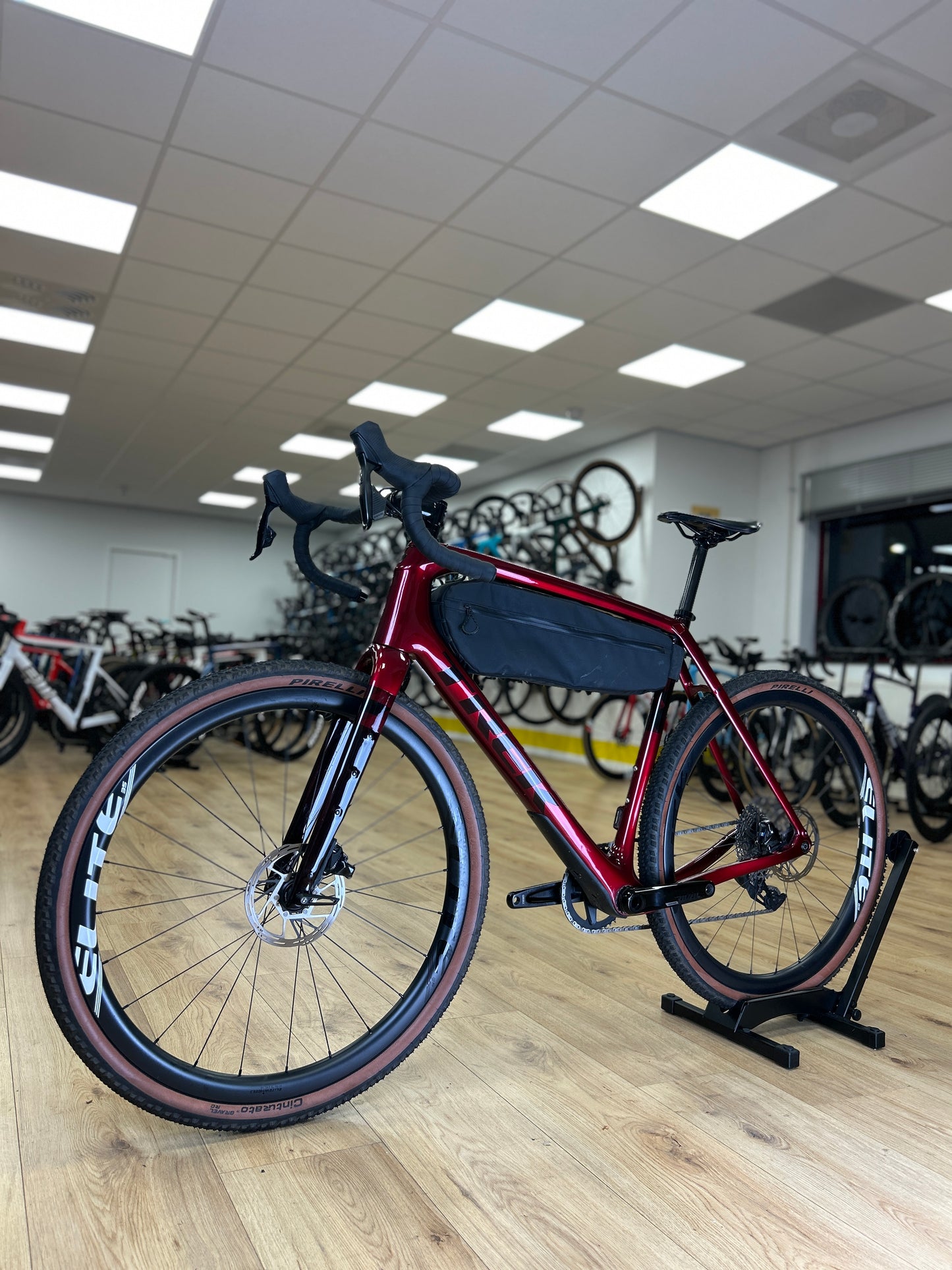 Trek Checkpoint AXS Gravel Fiets