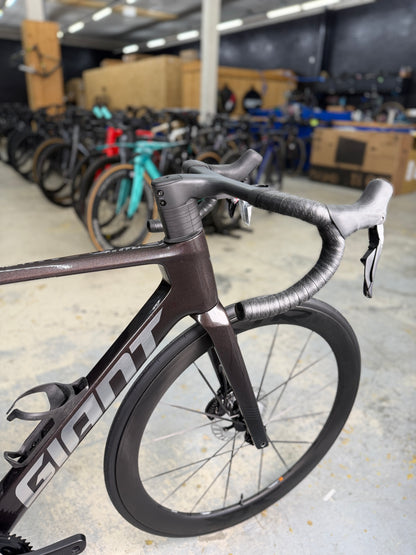 SHOWROOM Giant Propel Advanced Pro 0 Di2 Carbon Racefiets