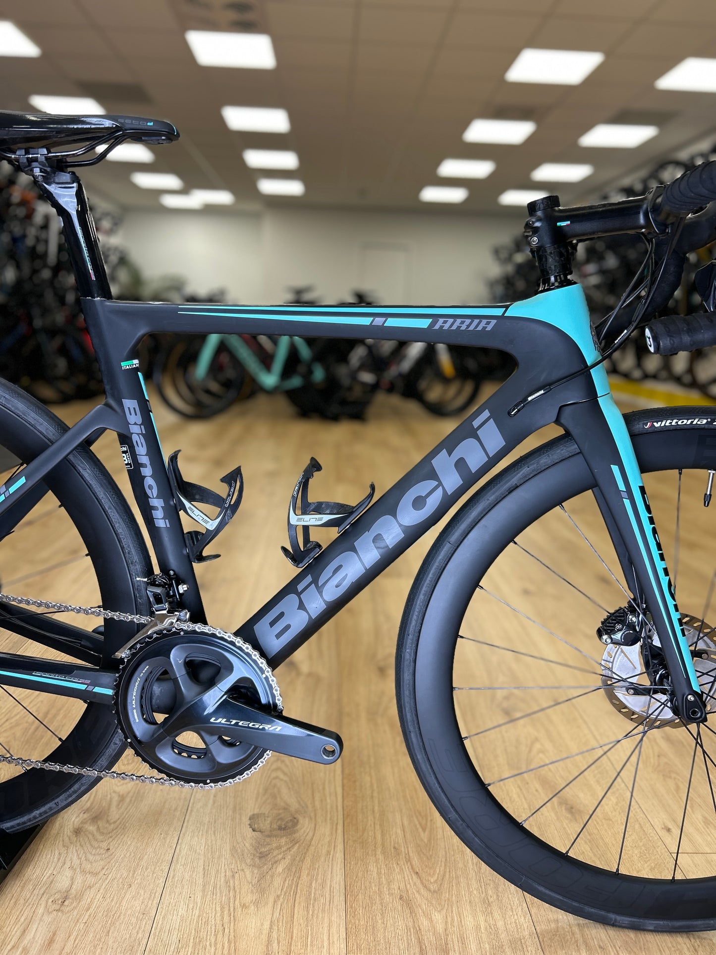 Bianchi Aria Disc Carbon Racefiets