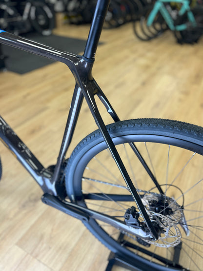 0km Showroom Model Orbea Terra M30 Carbon Gravel Fiets