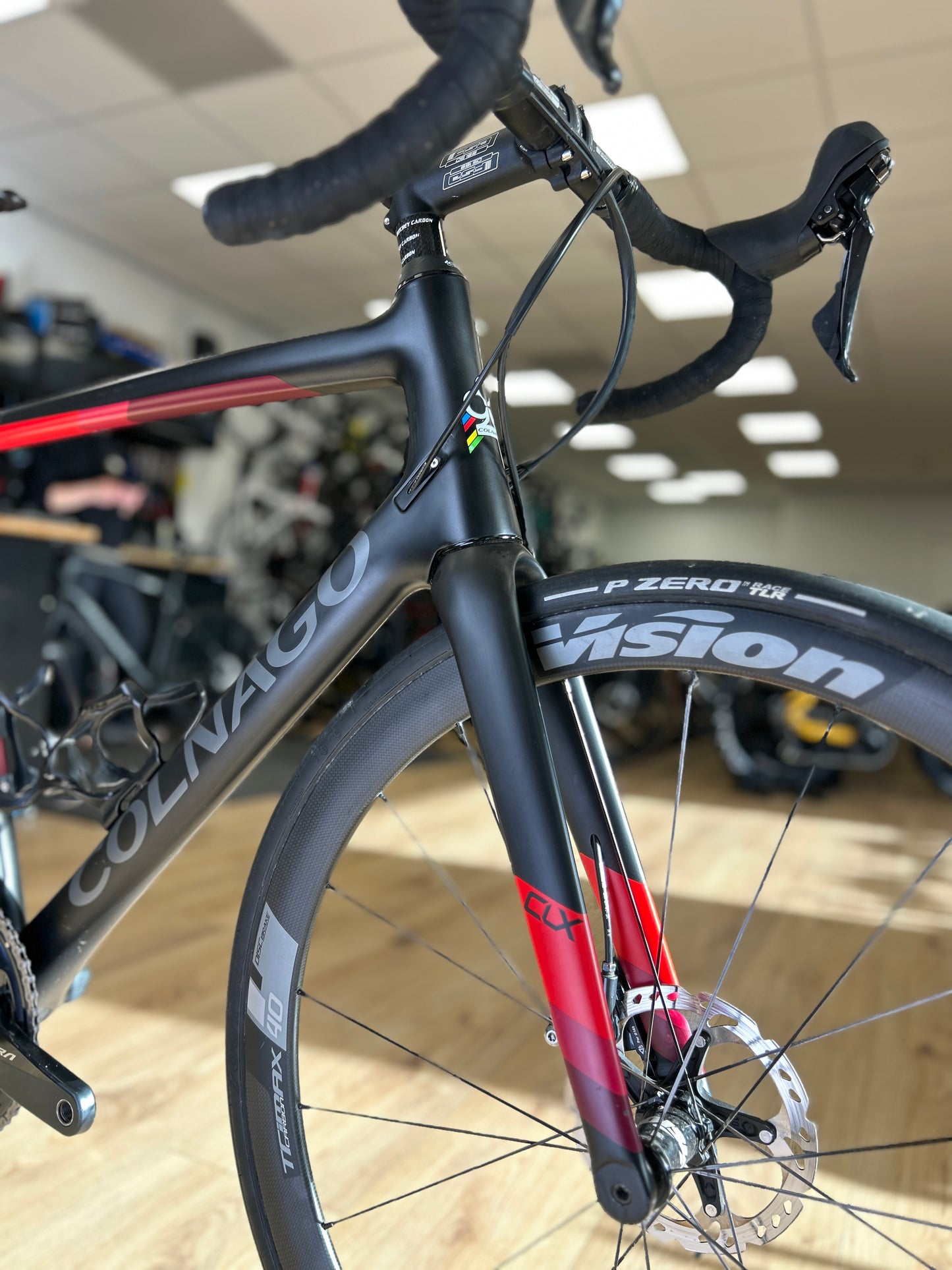 Colnago CLX Disc Carbon Road Bike